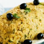 BACALHAU GRATINADO COM ALHO FRANCÊS