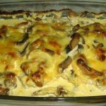 COGUMELOS À BRÁS COM SALSICHA