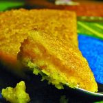 BOLO MÁRMORE COM FRUTOS SECOS