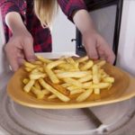 SALADA RUSSA Á MESA