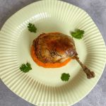 Peito de frango assado com pimentões