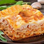MIL FOLHAS DE BACALHAU COM CAMARÃO E NATAS NO FORNO